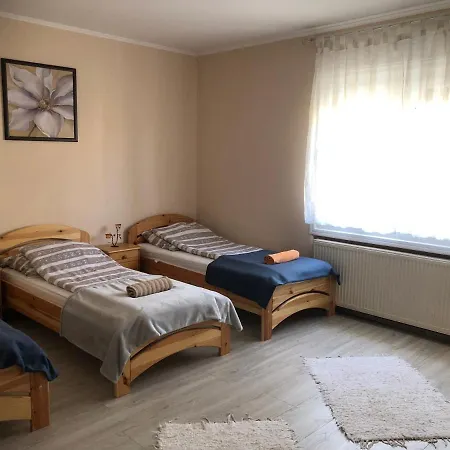Apartament Tueskevar Vendeghaz